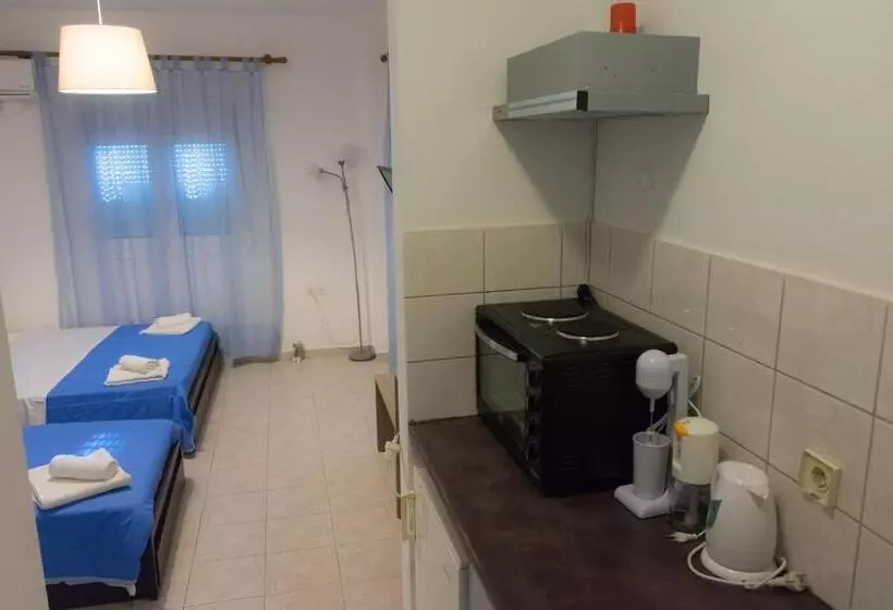 Polykratis Rooms