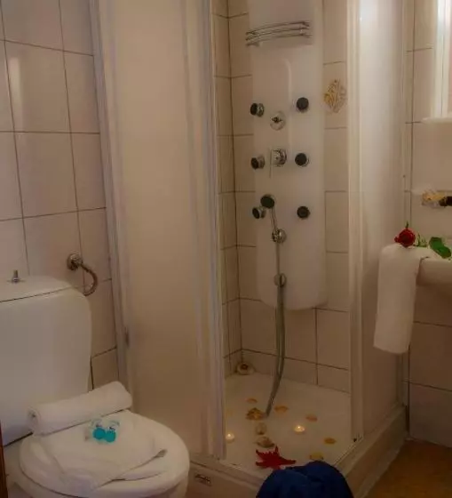 Polykratis Rooms