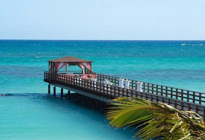 Lomakeskus Impressive Premium Punta Cana - All Inclusive