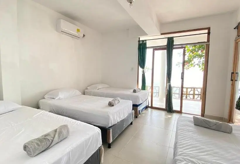 ホテル Necoliving Suites