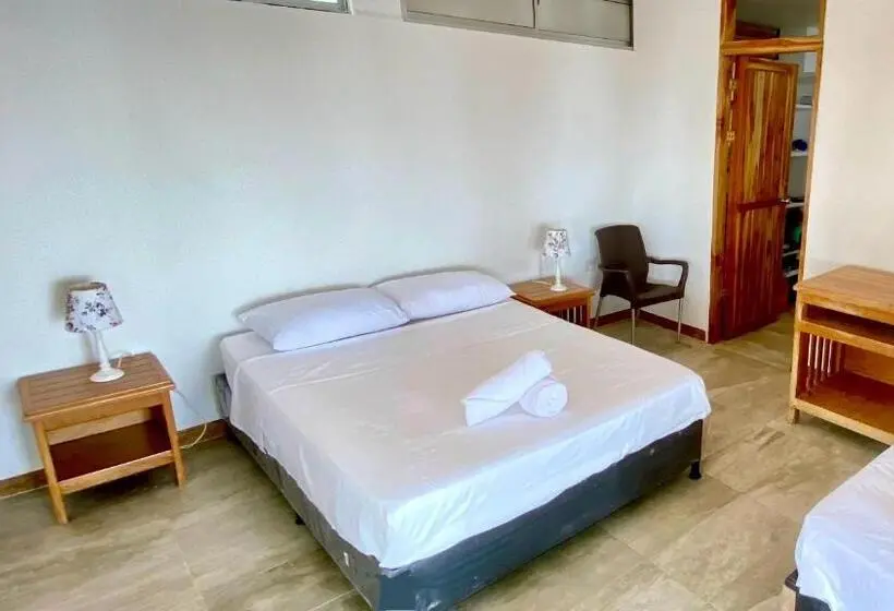 ホテル Necoliving Suites