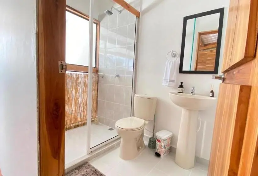 ホテル Necoliving Suites