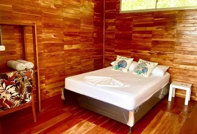 ホテル Necoliving Suites