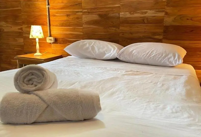 ホテル Necoliving Suites