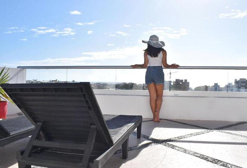 Attraction Hotel Deluxe