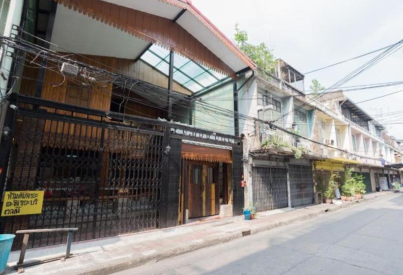 Home Mali Hostel At Hua Lumpong