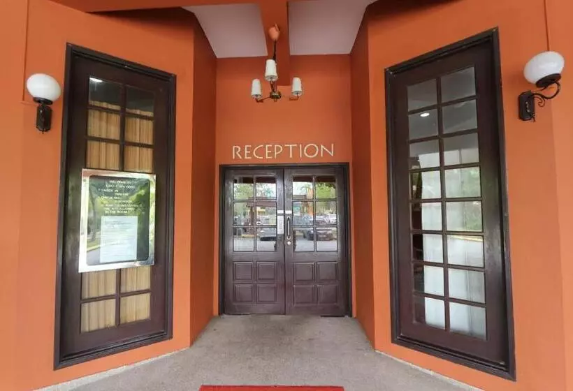 ホテル Bukit Merah Laketown Resort