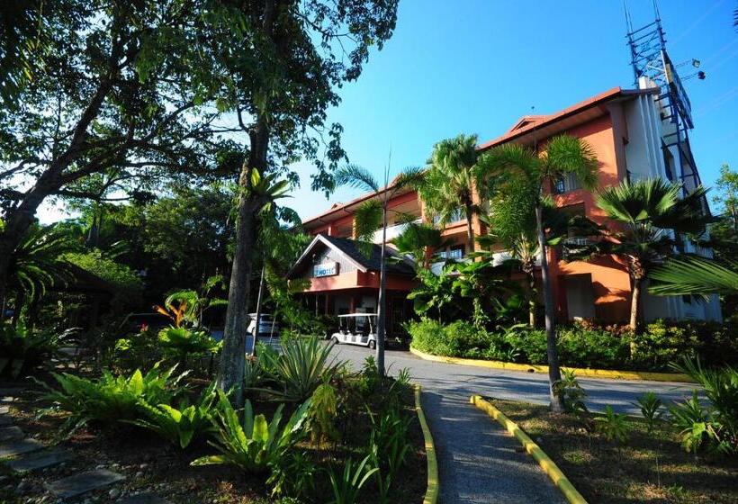 فندق Bukit Merah Laketown Resort