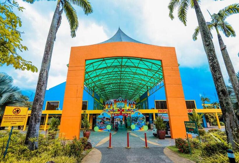 فندق Bukit Merah Laketown Resort