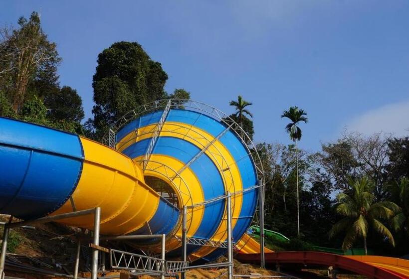 فندق Bukit Merah Laketown Resort