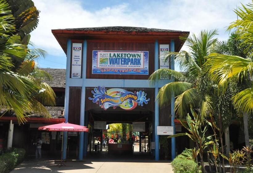 فندق Bukit Merah Laketown Resort