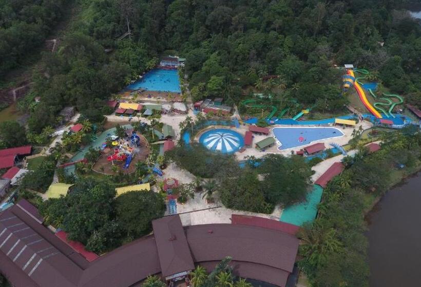 فندق Bukit Merah Laketown Resort