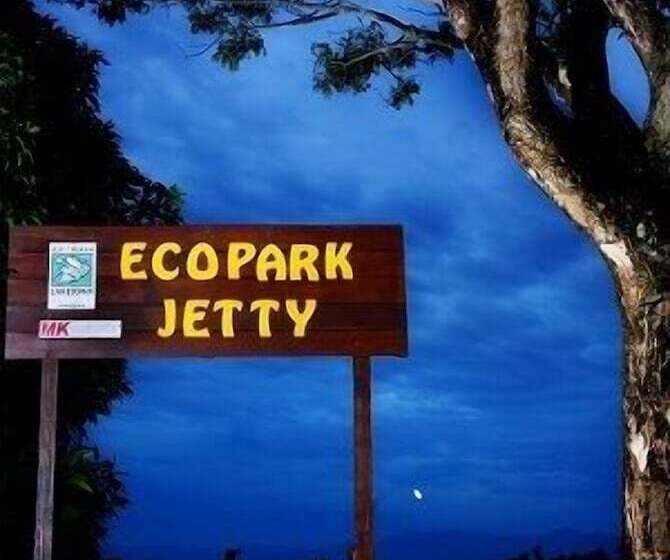 فندق Bukit Merah Laketown Resort