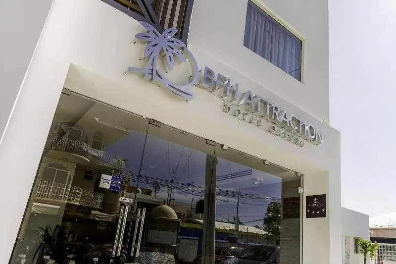Attraction Hotel Deluxe