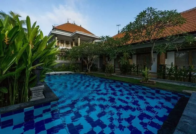 Hotelli Lembongan Reef