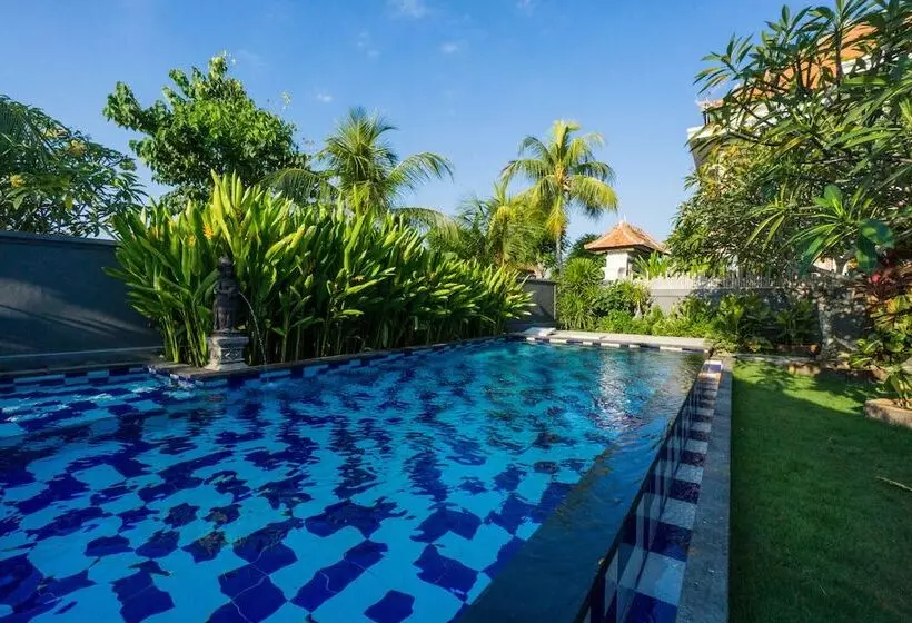 Hotelli Lembongan Reef
