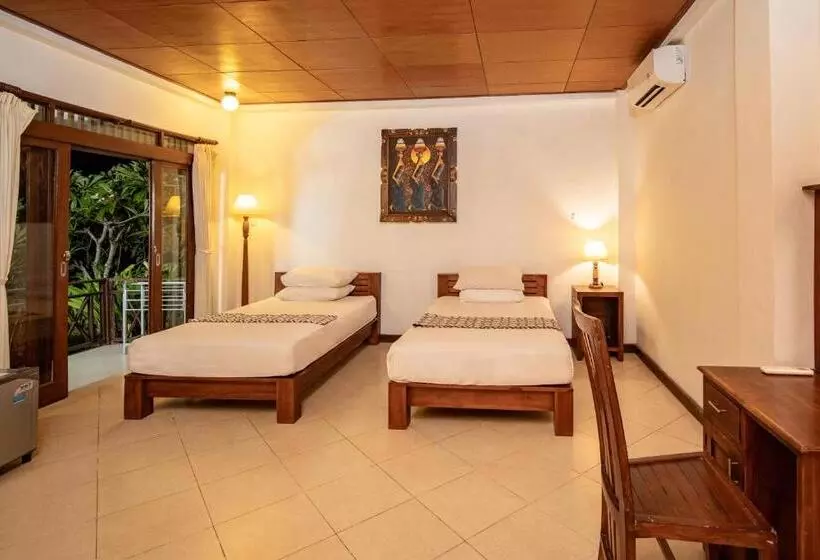 Hotelli Lembongan Reef