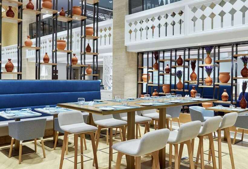 هتل Hilton Garden Inn Muscat Al Khuwair