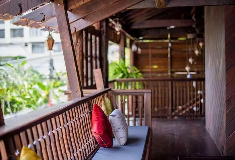 Hotelli Nightbazaar Inn