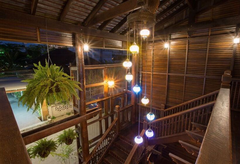 בית מלון כפרי Nightbazaar Inn