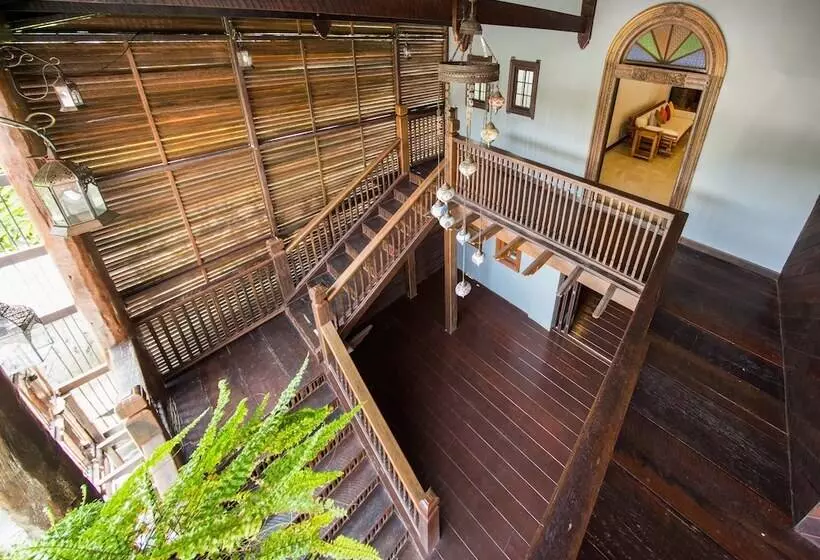 Hotelli Nightbazaar Inn