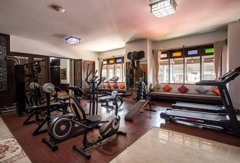 Hotelli Nightbazaar Inn