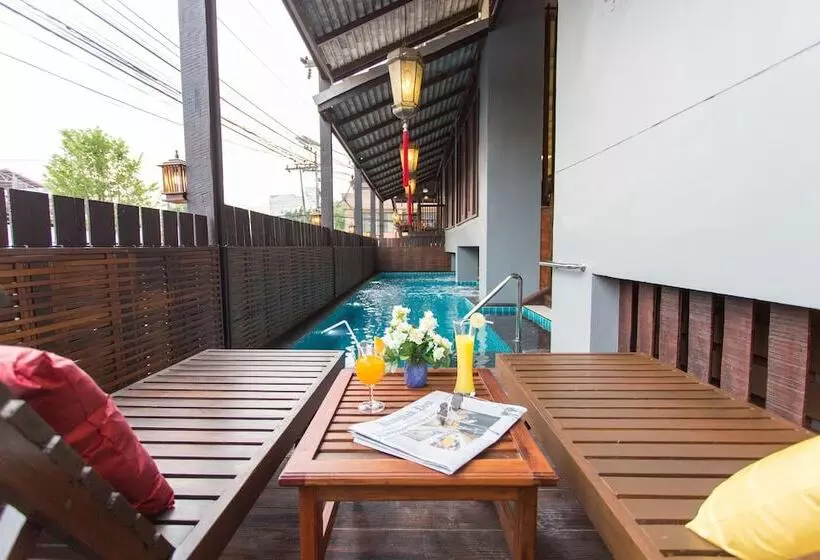 Hotelli Nightbazaar Inn