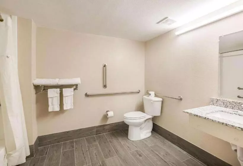ホテル Fairmount Inn & Suites   Stroudsburg, Poconos