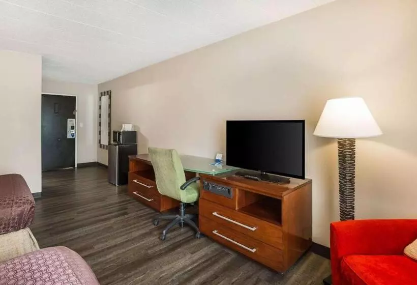 ホテル Fairmount Inn & Suites   Stroudsburg, Poconos