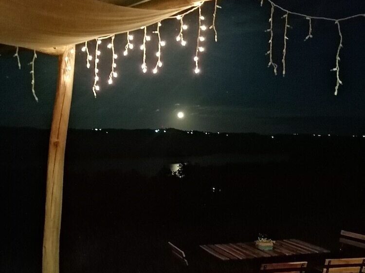 هتل Villas Del Lago Lake Resort & Campground