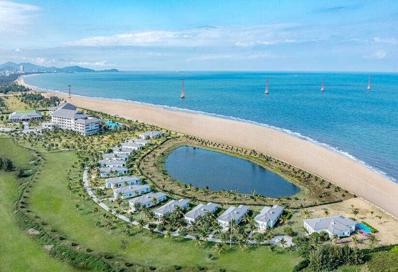 هتل Melia Vinpearl Cua Hoi Beach Resort