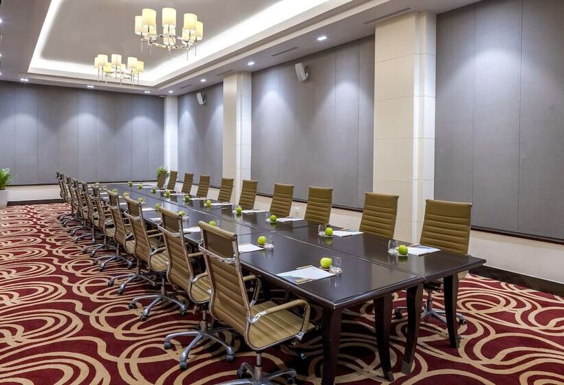 هتل Melia Vinpearl Cua Hoi Beach Resort