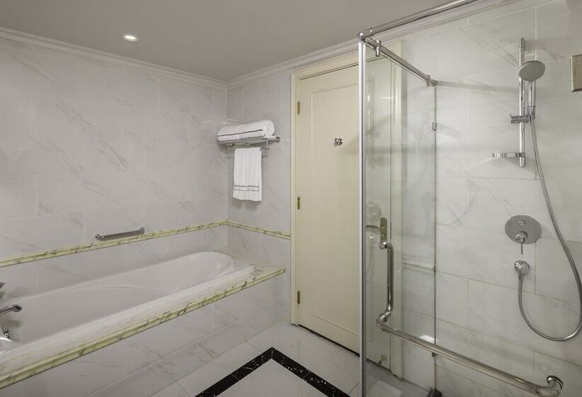 هتل Melia Vinpearl Cua Hoi Beach Resort