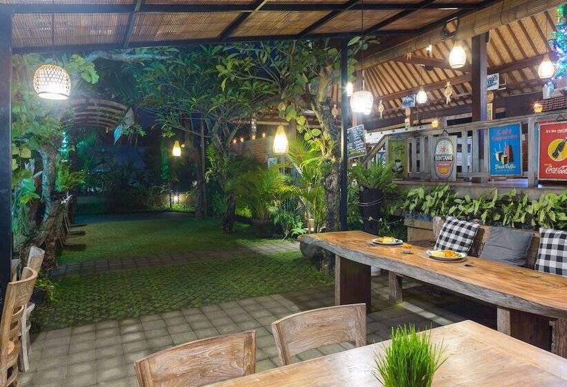 Kiskenda Cottages & Restaurant