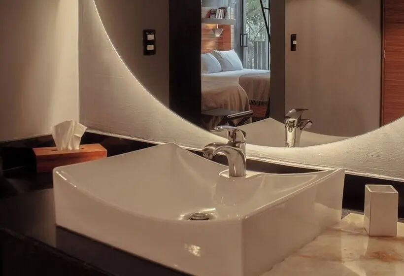 Elena De Cobre, Leon, A Member Of Design Hotels