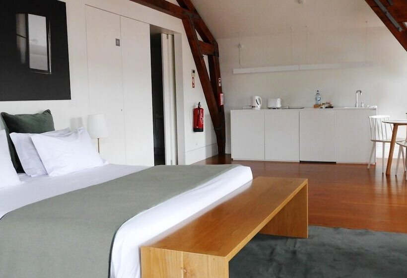 هتل Acarmazens Cogumbreiro