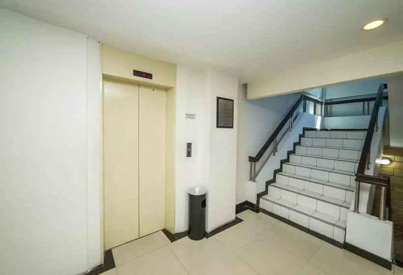 ホテル Airy Ratu Indah Ratulangi 17 Makassar