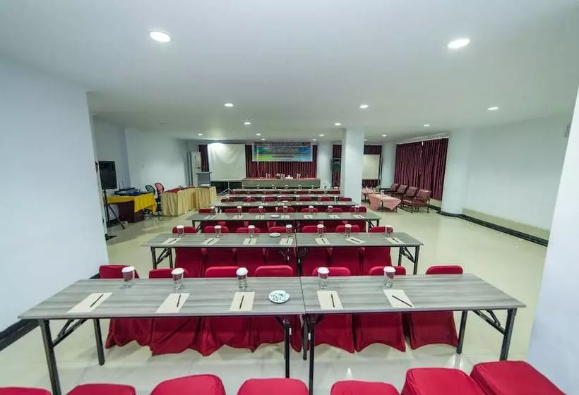 ホテル Airy Ratu Indah Ratulangi 17 Makassar