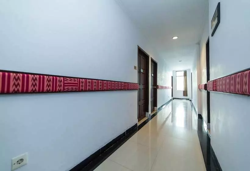 ホテル Airy Ratu Indah Ratulangi 17 Makassar