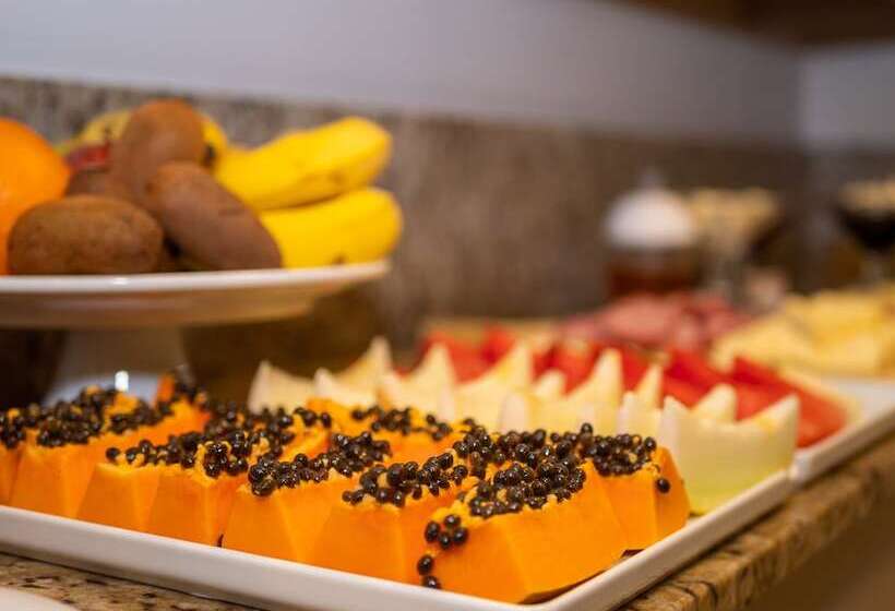 Отель Alameda Felice