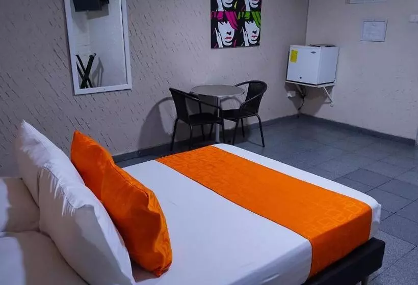 ホテル Casa Boston Inn