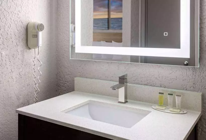 ホテル Days Inn By Wyndham Fort Pierce Midtown