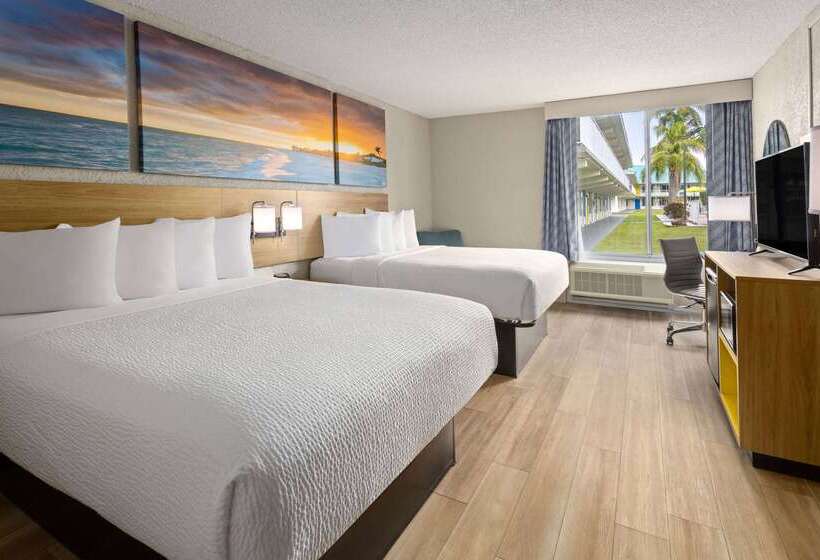 ホテル Days Inn By Wyndham Fort Pierce Midtown