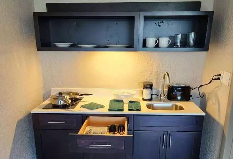 ホテル Days Inn By Wyndham Fort Pierce Midtown