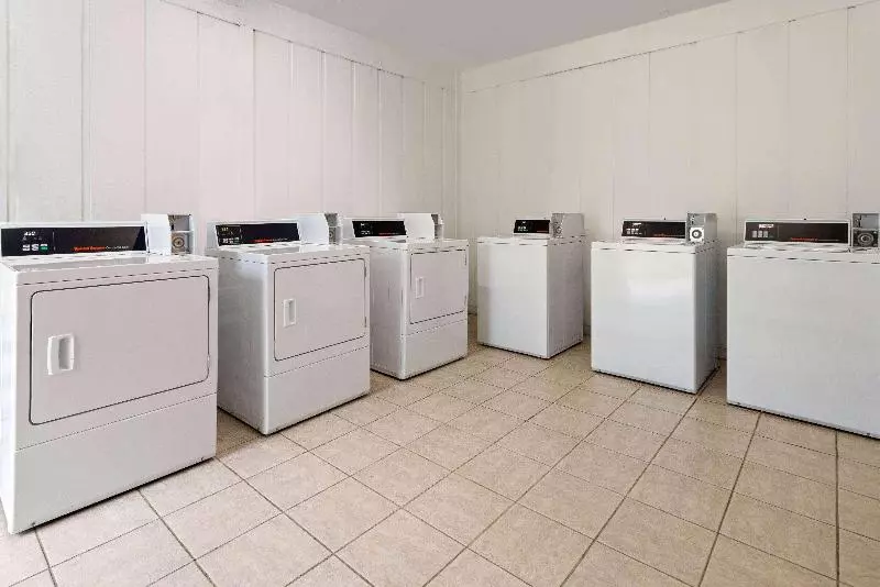 ホテル Days Inn By Wyndham Fort Pierce Midtown