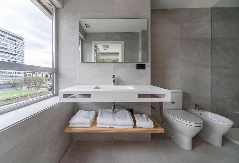 هتل Distrito Oeste