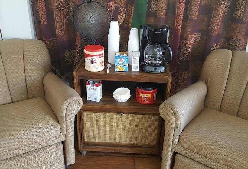 فندق Economy Lodge