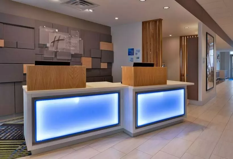 Hotelli Holiday Inn Express & Suites   Marshalltown, An Ihg