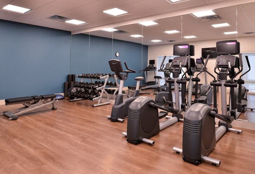 호텔 Holiday Inn Express & Suites Marshalltown, An Ihg