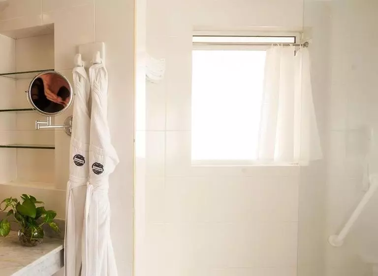 Irotama Apartasuites